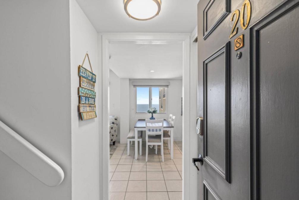 The Penthouse At Pinnacle Port #20 Holiday home